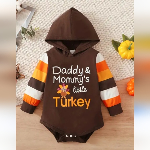 NWT Daddy & Mommy’s Little Turkey Thanksgiving Hoordie Onesie Sz 12/18 months - Picture 1 of 2